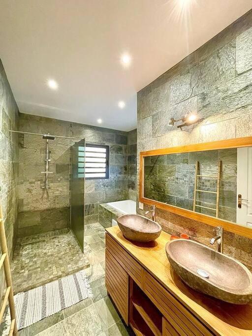 Villa Fleur De Coco - 8P. - Piscine Privee - Haut Standing Сен-Пьер Экстерьер фото